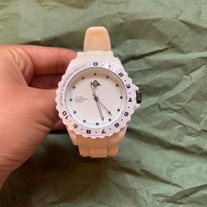 WHITE WATCH ⏱🕰⏰